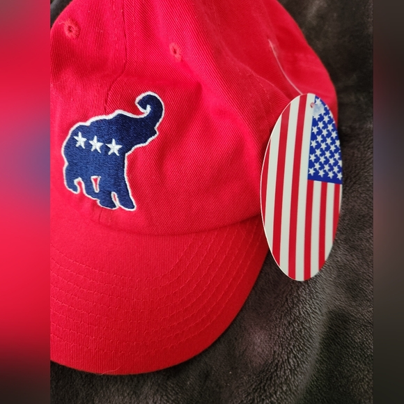 Baseball cap - Picture 2 of 5